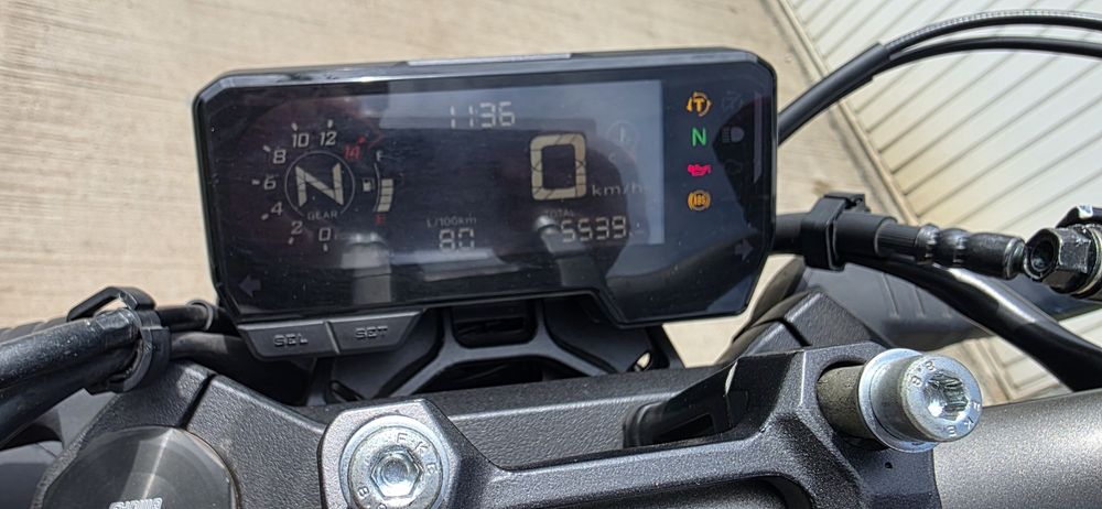 HONDA CB650R MY2022, 5500 Km