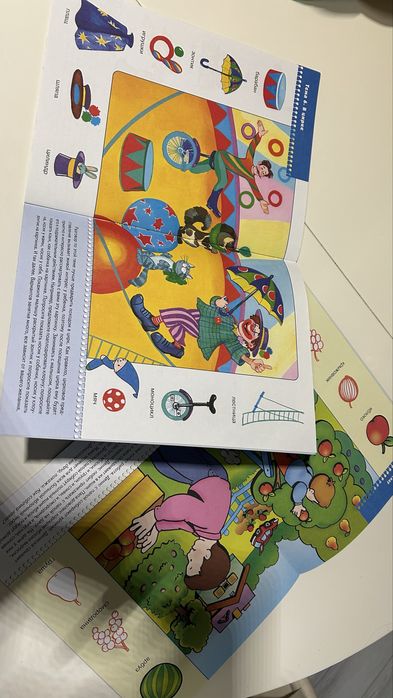 Продам игрушки: сортеры, книги, карточки