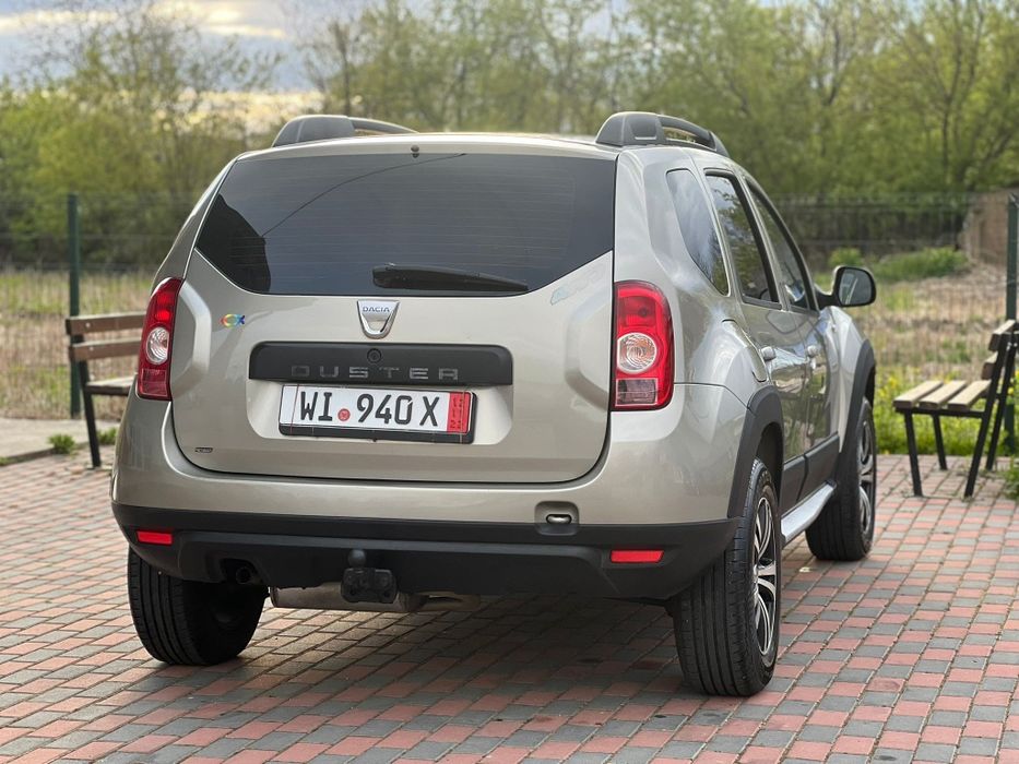 Dacia Duster 4x4 benzină si gaz