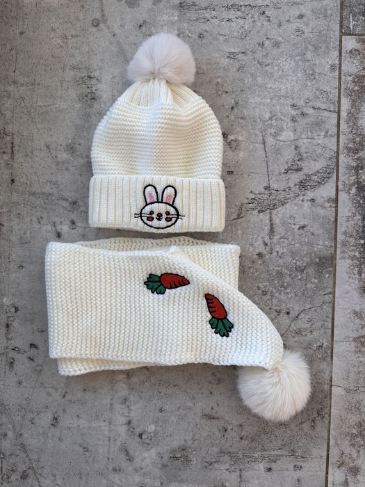 Красиви плетени детски шапки с шал