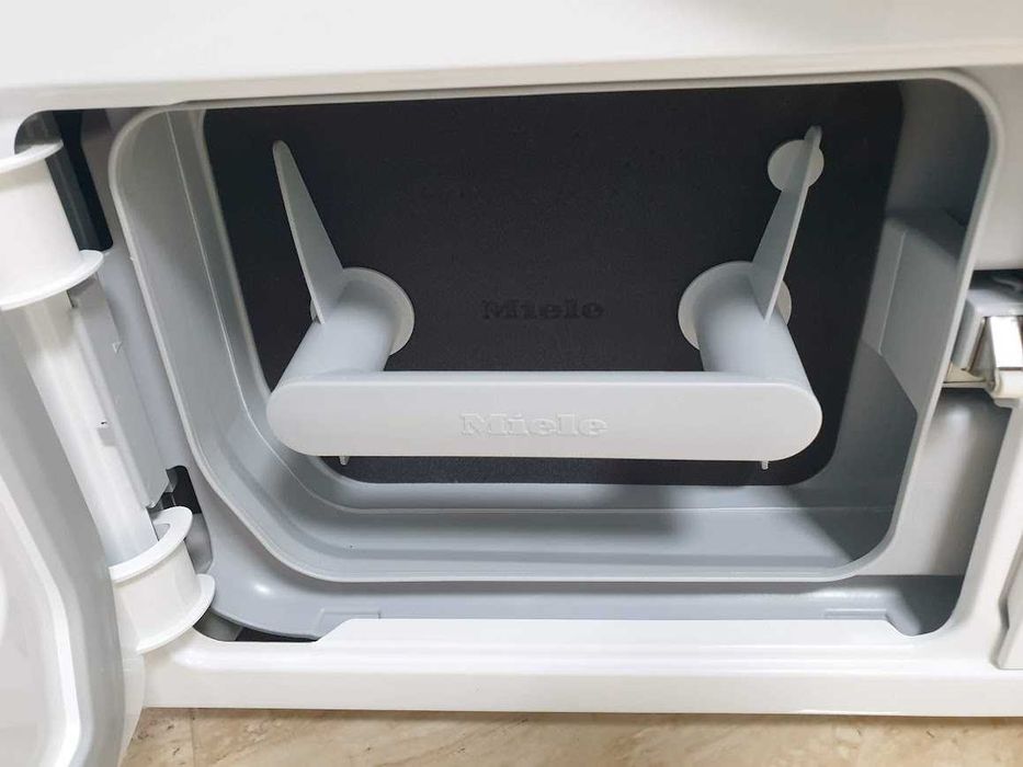 UK - Wi-Fi - Miele T1 Excellence Eco Speed Сушилня с Термопомпа Подсветка Миеле