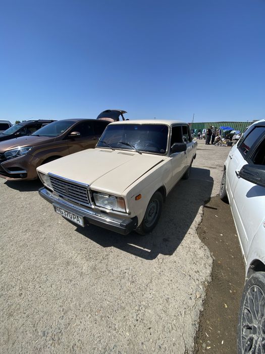 Lada jiguli 05 sotiladi