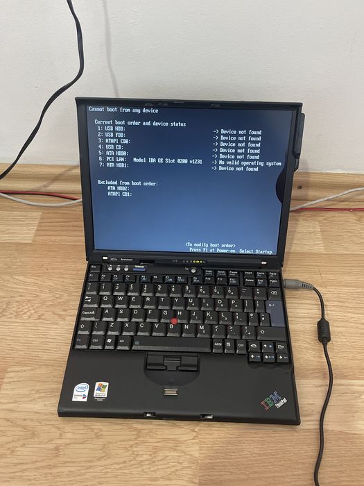 Lenovo IBM ThinkPad X60s ( pentru piese / incomplet )