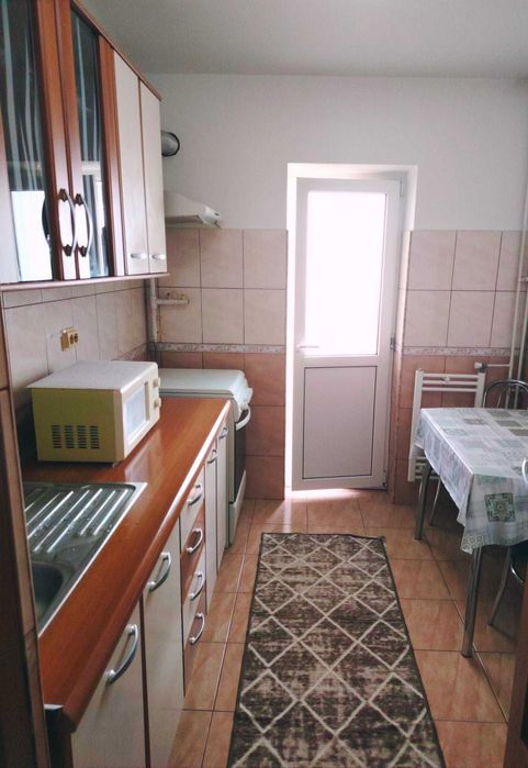Apartament 3 camere de închiriat Ploiesti.