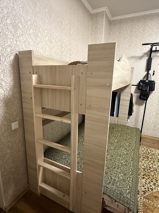 Кровать двухъярусная