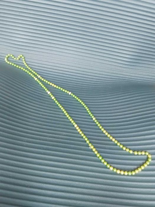 Перлен Дълъг Гердан