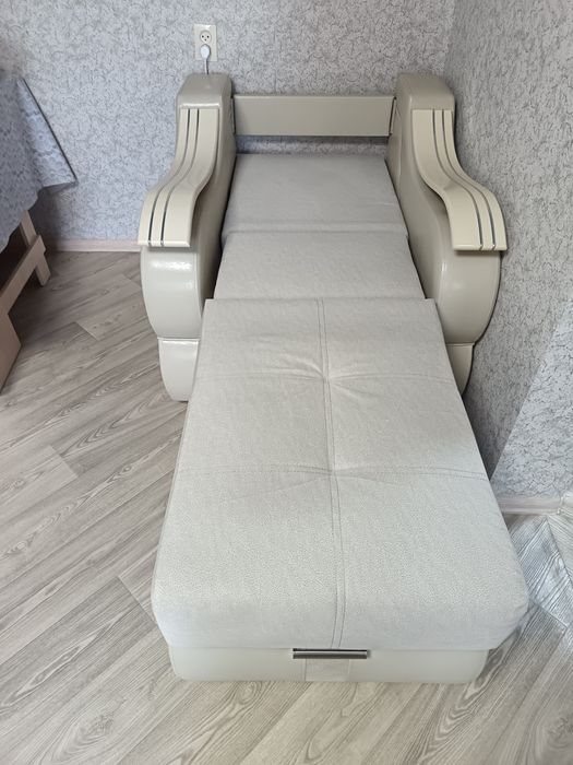 Продам мини диван, и кресло кравать