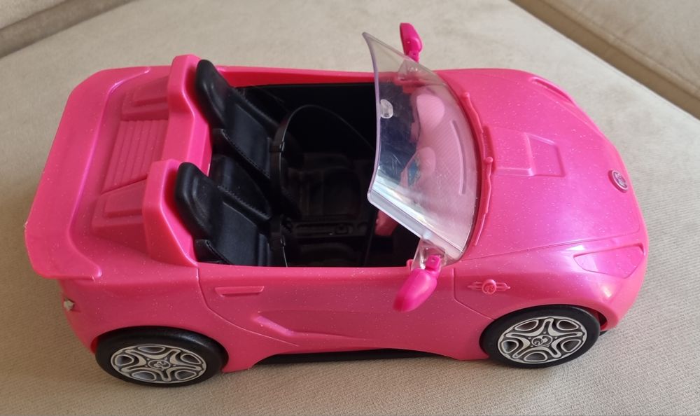 Барби кола и играчки от Леденото кралство 2 - гущерчето Саманта и Конч