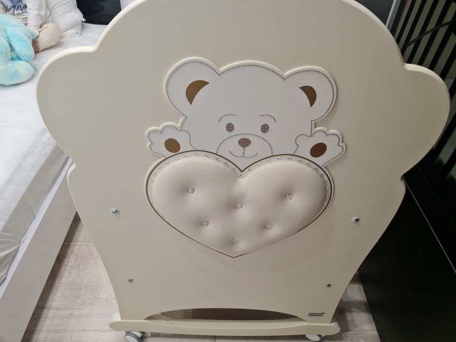 Кошара, детско легло с кристали сваровски