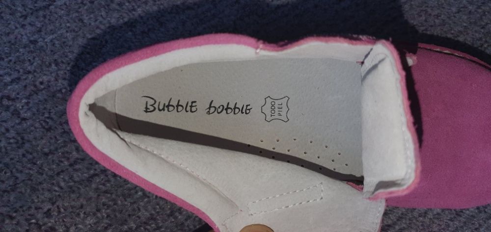 Ghetute copii, marimea 33, noi, nepurtate, piele intoarsa roz lila