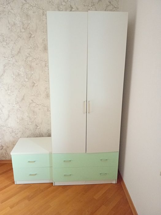 Шкаф полкасымен сатамын