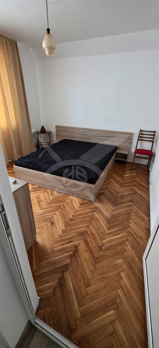 Дава се под наем Тристаен апартамент в Варна, Център - 90 кв.м за 530 € - Снимка #2