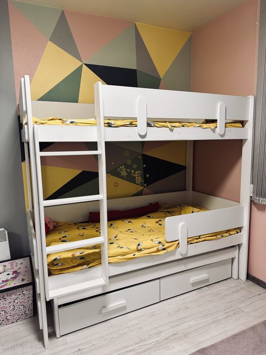 Детско двуетажно легло