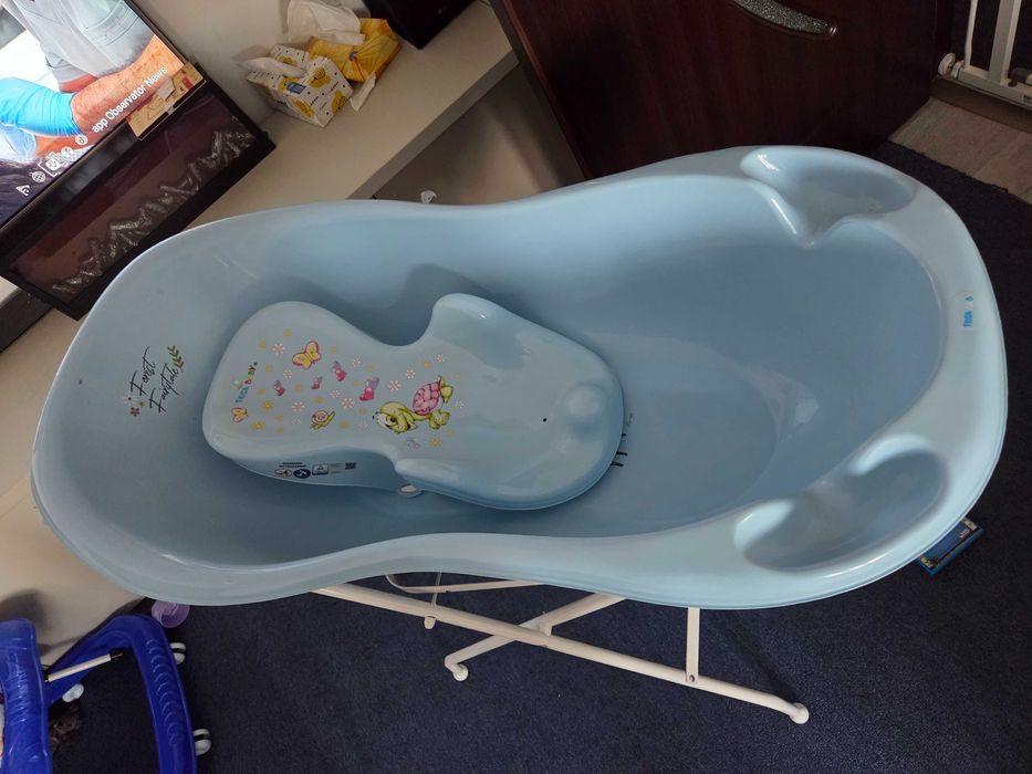 Cadita bebelusi si scaunel baie