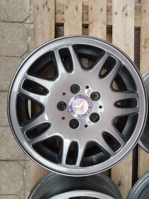 Jante originale Mercedes Vito 6.5x16 et 60 5x112