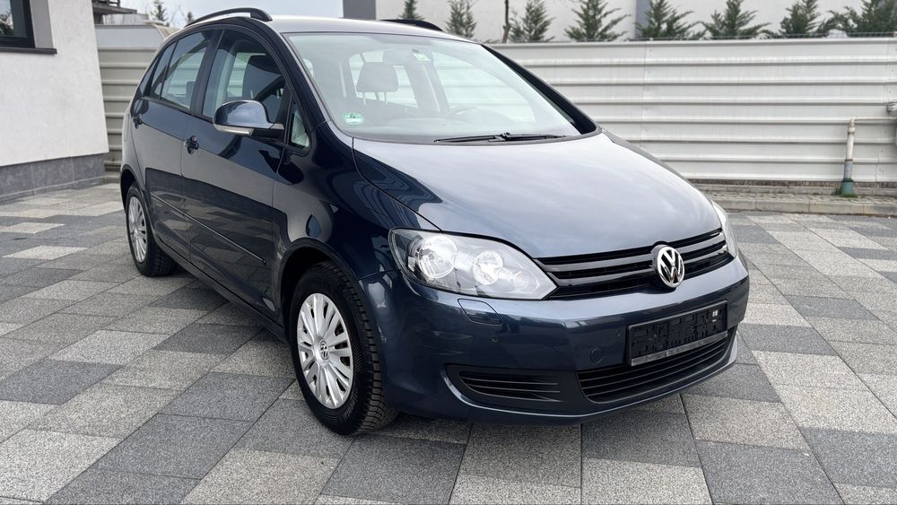 Vw golf 6 plus an 2010 recent adus Germania