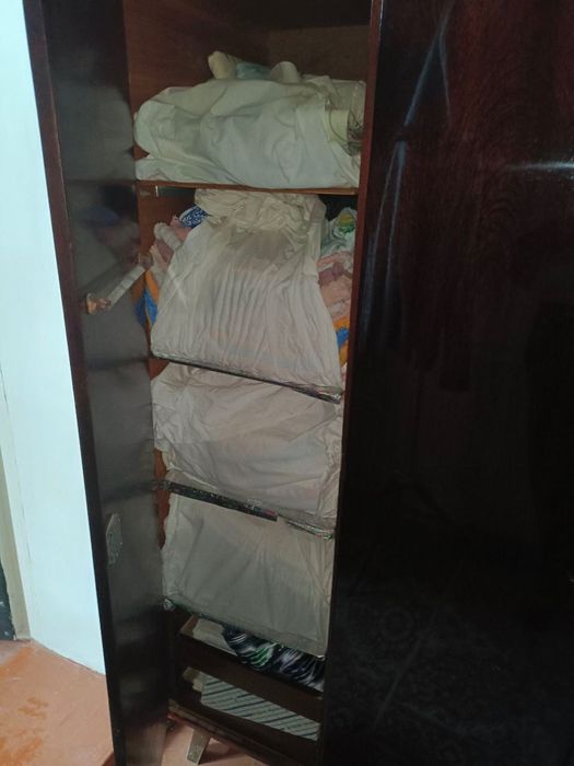 Шкаф для одежды(Kiyim uchun shkaf)