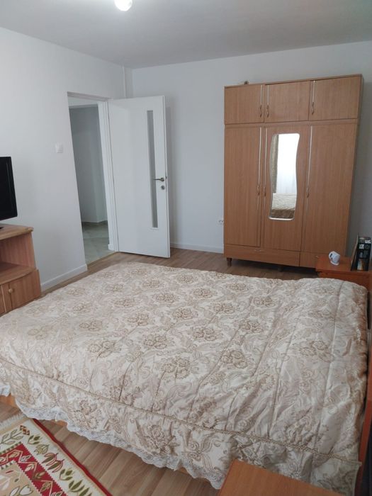 Închiriez garsonieră zona big