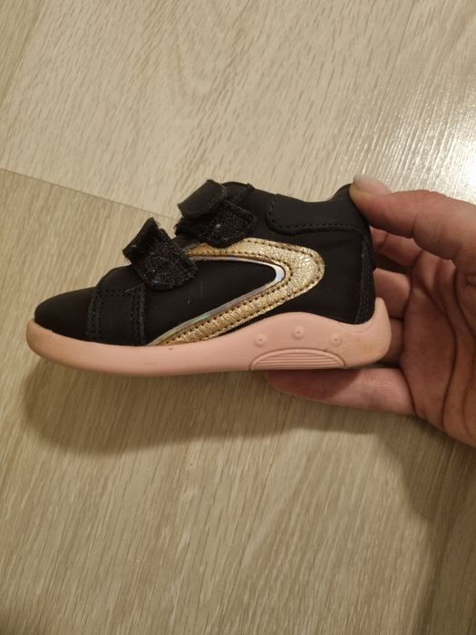 Pantofi piele fetite / ghete piele fetite marimea 20