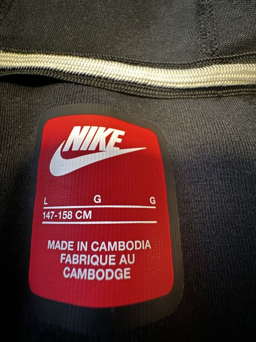 ГОРНИЩЕ NIKE NSW TECH FLC FZ -L 147-158 см+ подарък