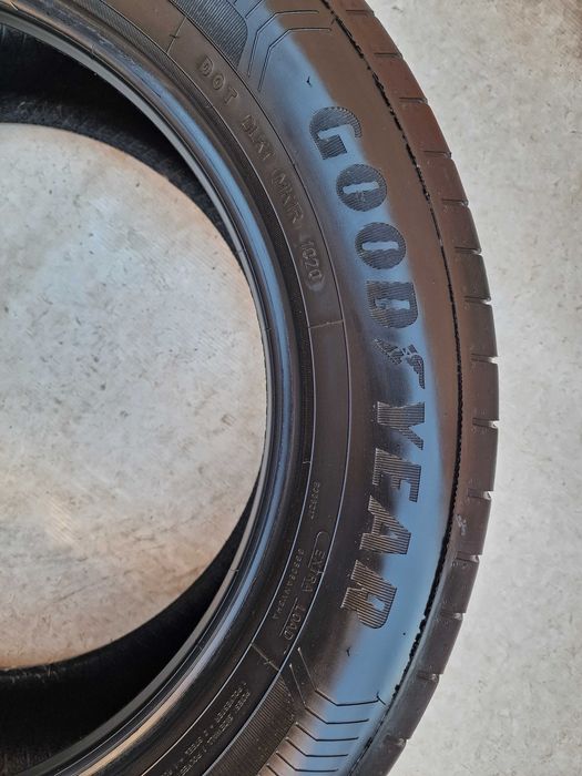 Anvelope 215/60/17 vara GOODYEAR Efficient Grip Performance