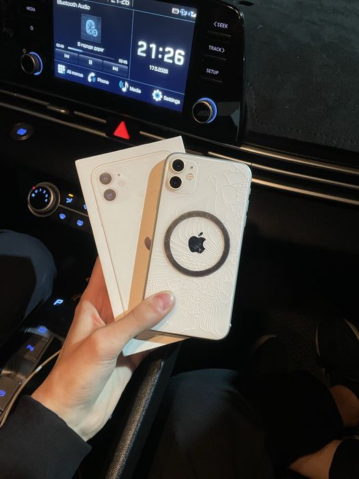 Продам Айфон 11 128gb
