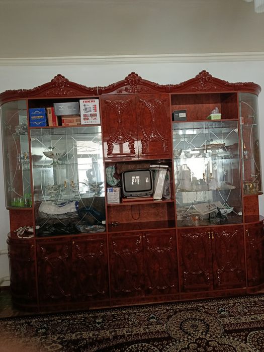 Продаетса стенка-горка