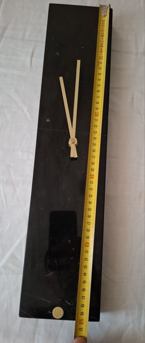 Ceas de perete din marmura.