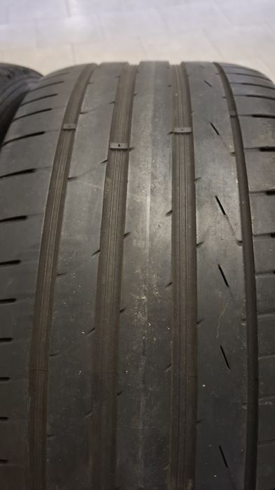 2бр летни гуми Hankook 235 40 19