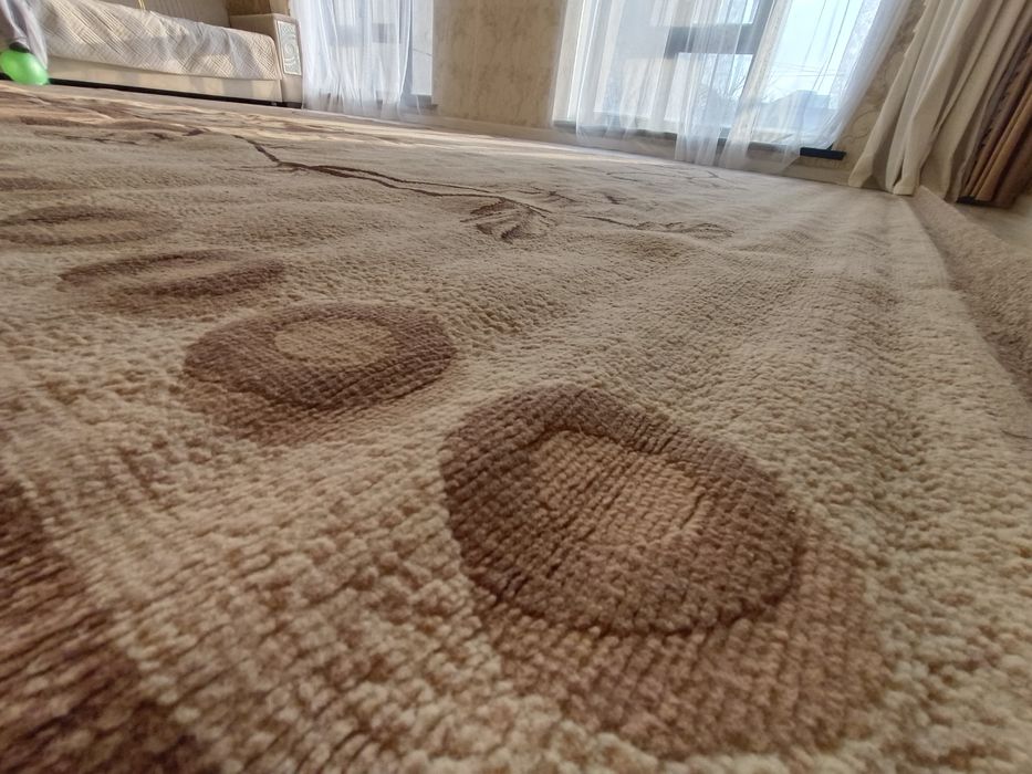 Продаетса Ковер 250×400