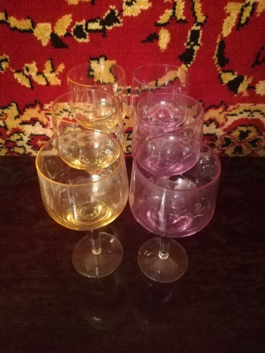 Продам красивые бокалы гусь хрустальный