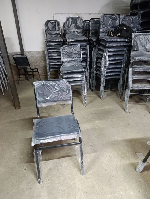 Silver stol sotiladi