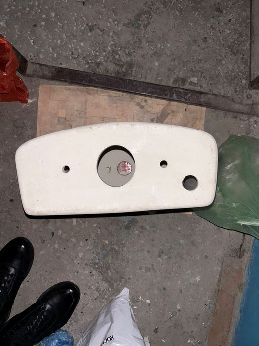 Продам новый бочок от унитаза