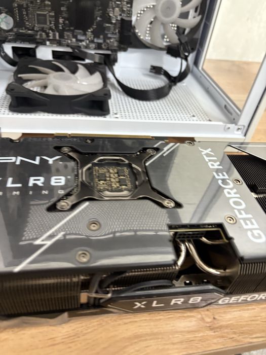 Продается видеокарта 3060 Ti  почти новый .