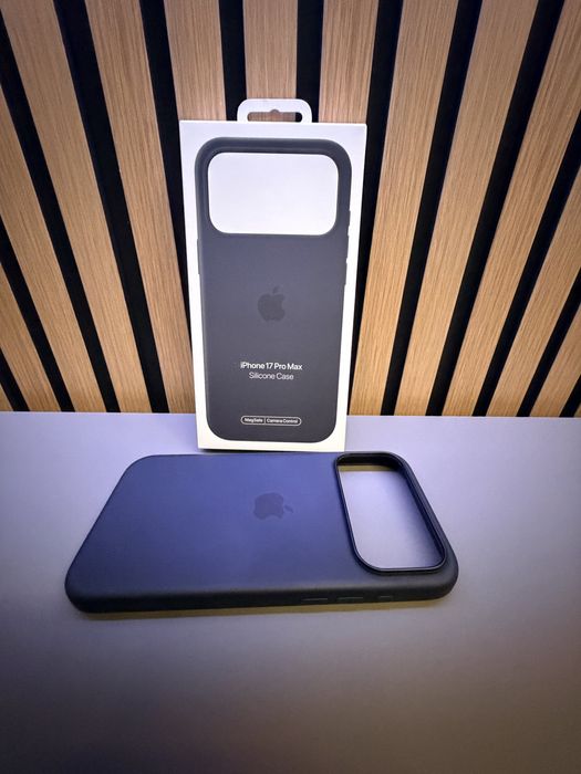 оригинален кейс с Magsafe Iphone 17 pro max black