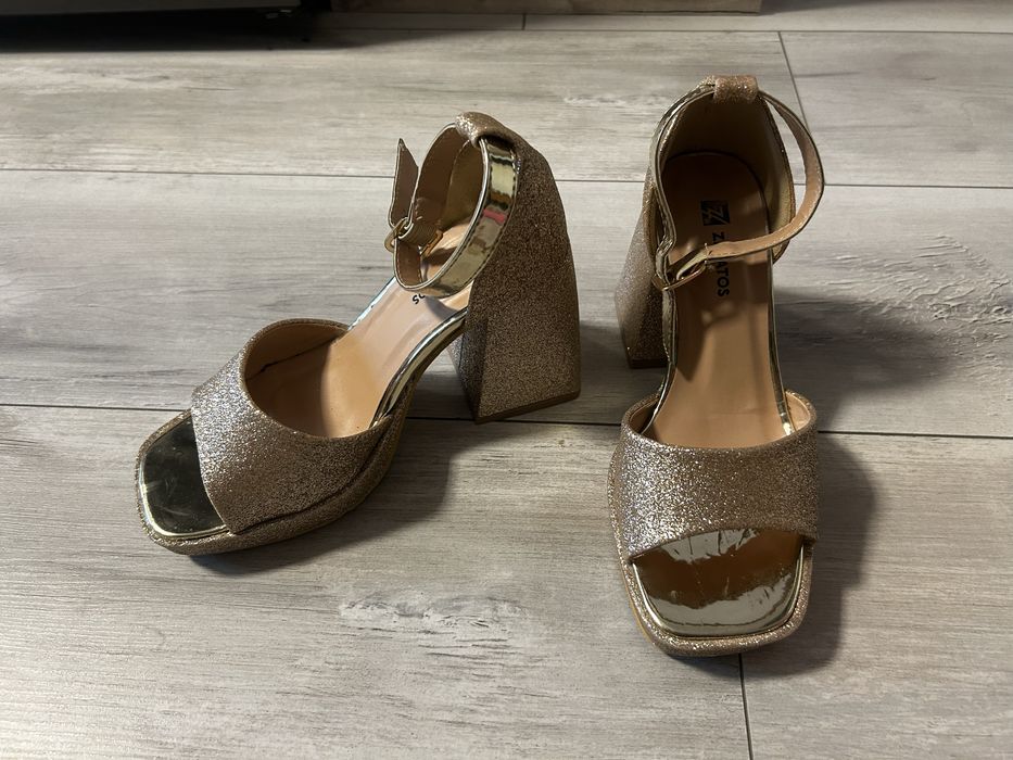 Sandale marimea 35 ZAPATOS