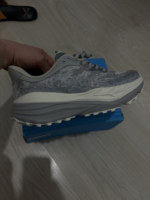Кроссовки HOKA серо-белые