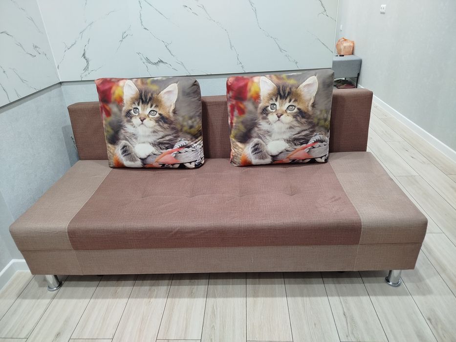 Продам б/у диван
