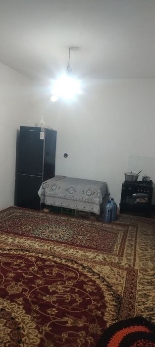 Toshkent viloyati Bo'stonliq tumaniQõshqirğonqishloğda uchaska sotuvda