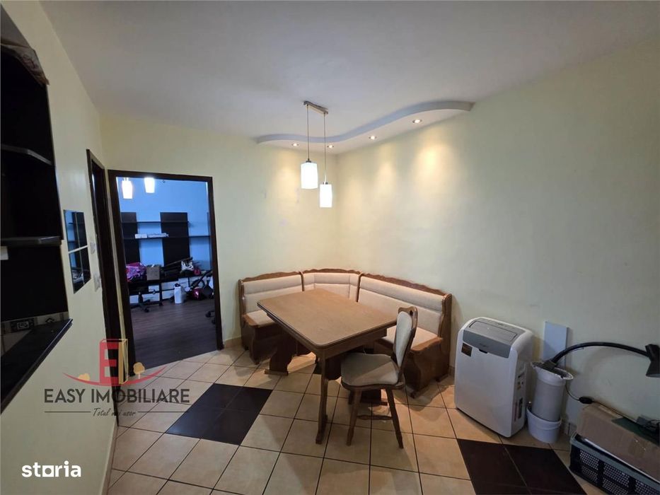Apartament 2 camere, hol patrat, Dambu, bloc izolat, etaj 9\10, lift