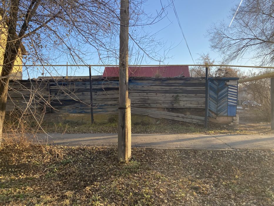 Продаётся участок . Угловой