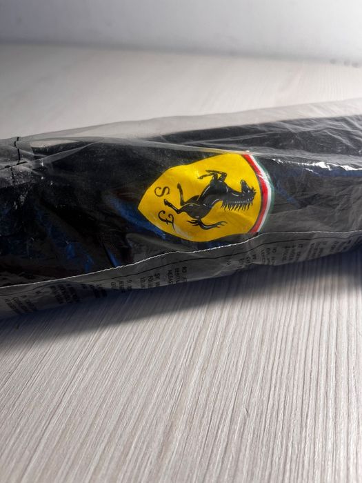 Umbrela Ferrari originală (NOUĂ sigilată)