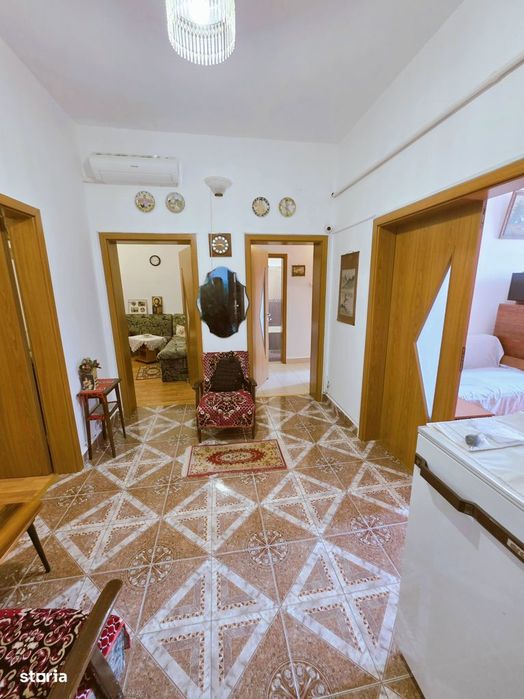 Vanzare apartament 3 camere Su 84 mp Razoare blocurile rusesti etaj 3