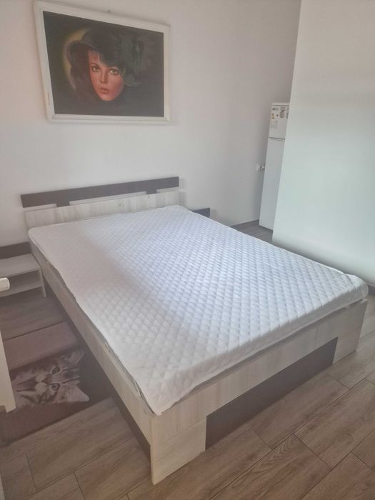 Inchiriez garsonieră)!