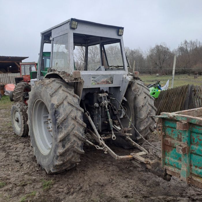 Vând tractoare !