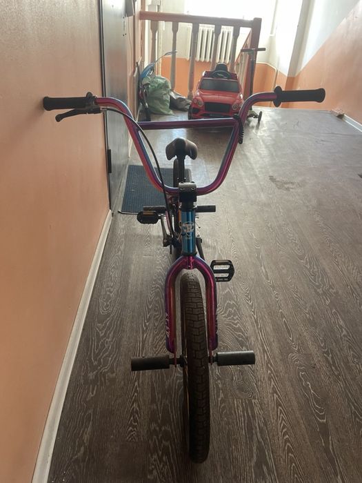 BMX бензинового цвета