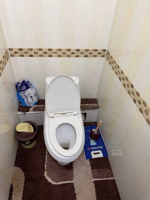 Продается своя банковская квартира 2х3 комнатная кирпич.