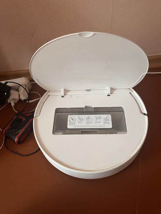Продам робот пылесос