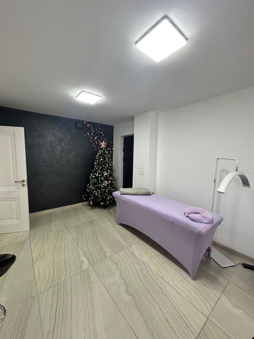 Inchiriez/spatiu  comercial