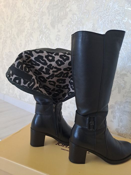 Продам осенние сапоги